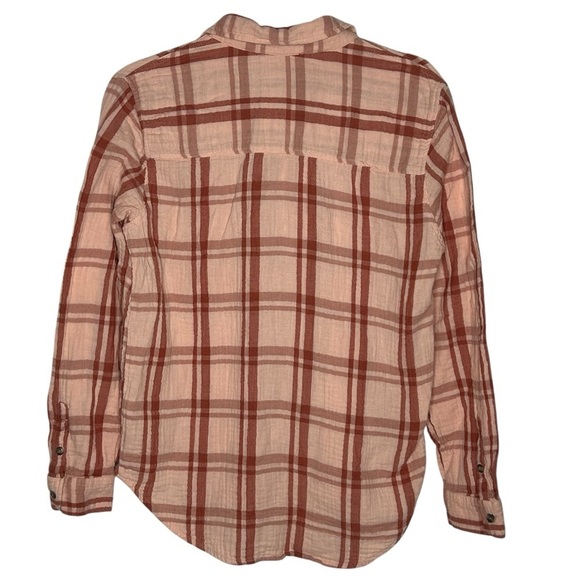 Universal Thread Casual Plaid Textured Button-Up Shirt - Picture 2 of 10